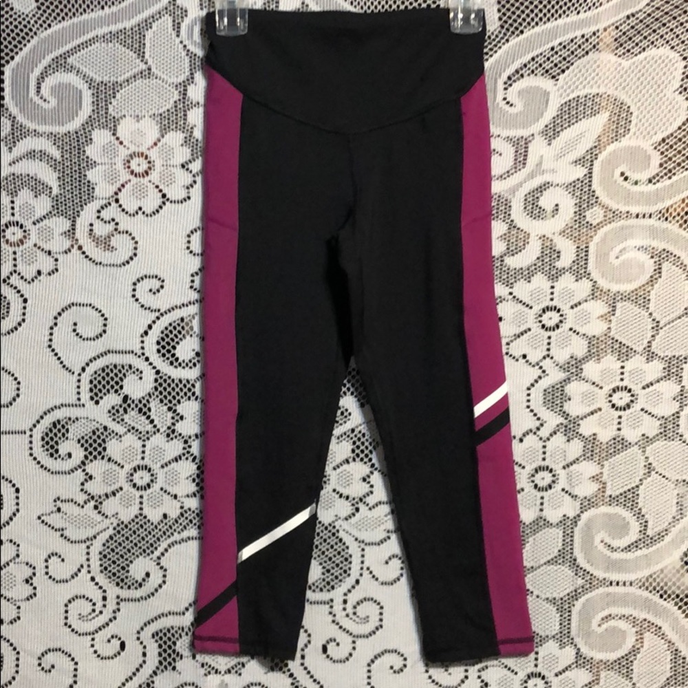 🍉 NWOT C9 Black and Pink Leggings